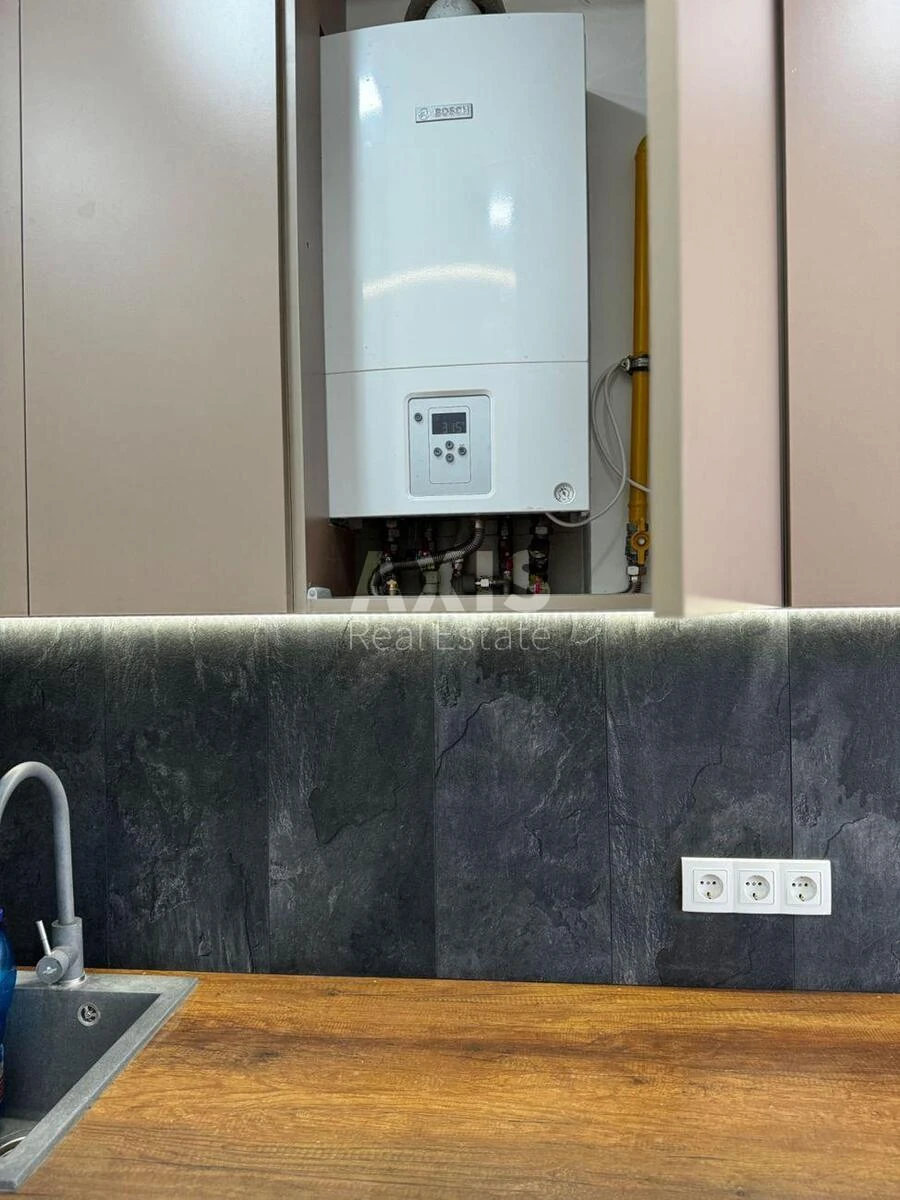 1k apartment vul. Glybochyc'ka 13600751