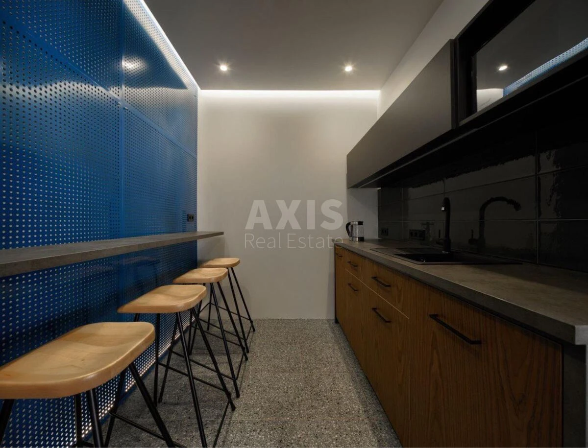 Office vul. Sichovyh Stril'civ 48А, 217m26750417