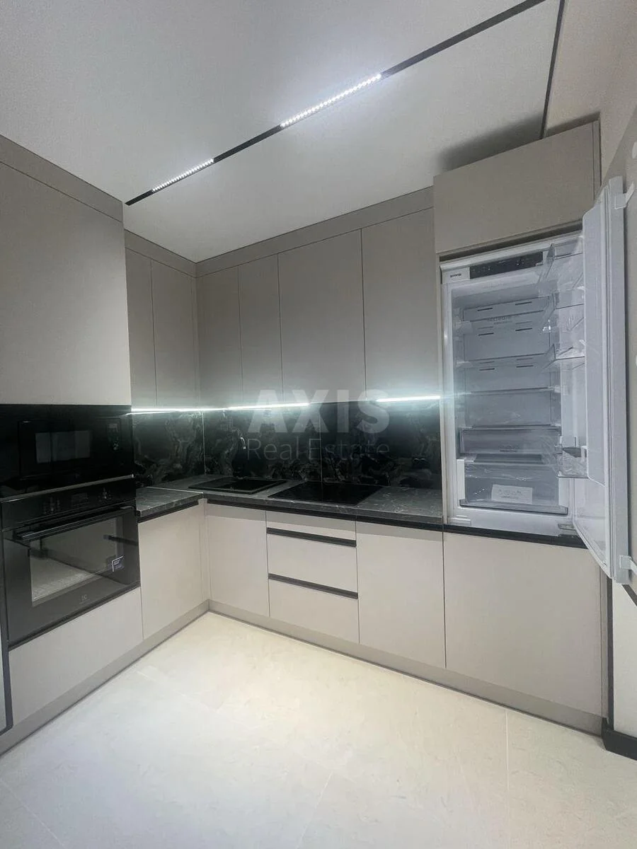 2k apartment vul. Myhajla Maksymovycha 24