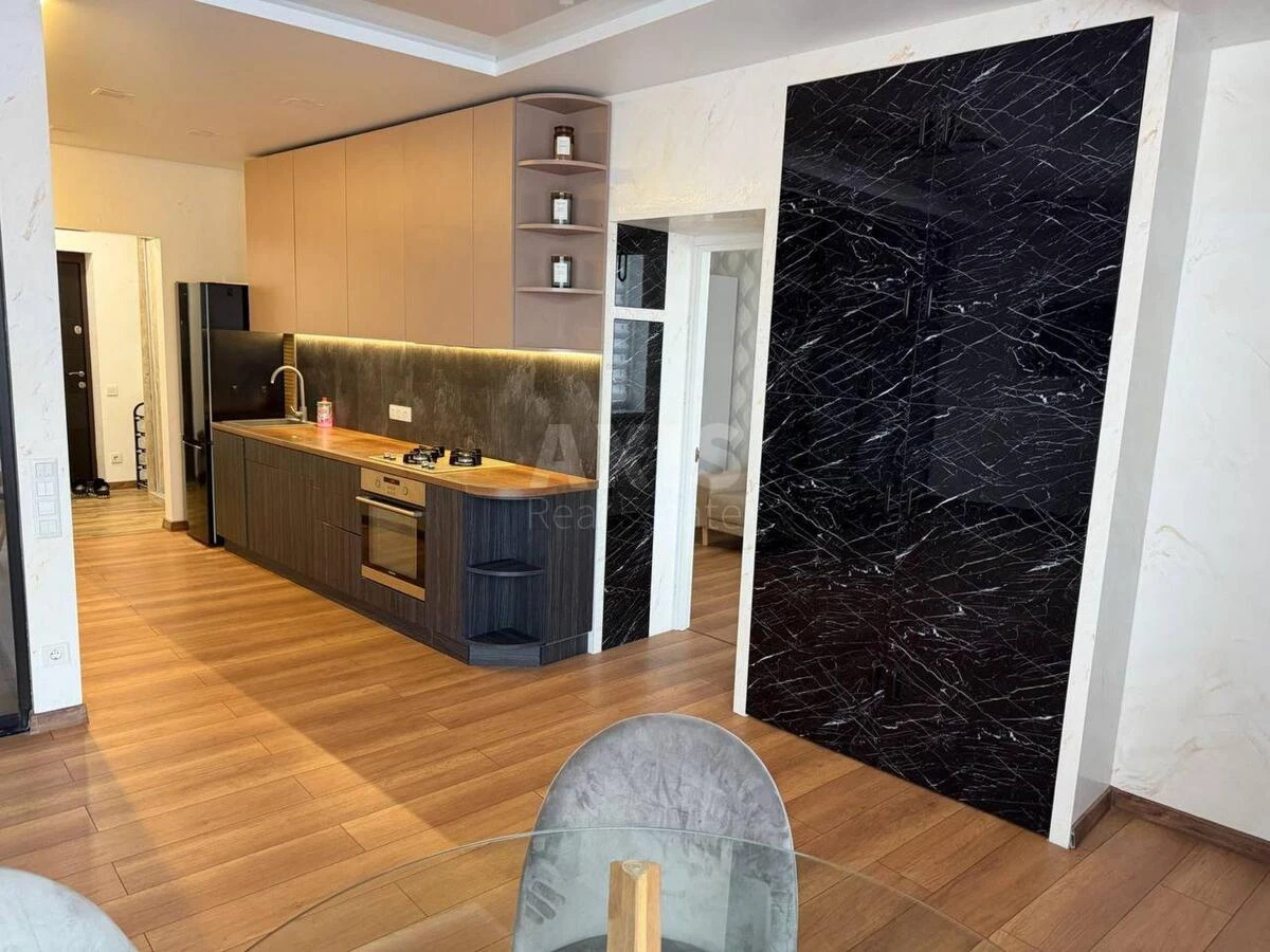 2k apartment vul. Glybochyc'ka 13/3718400