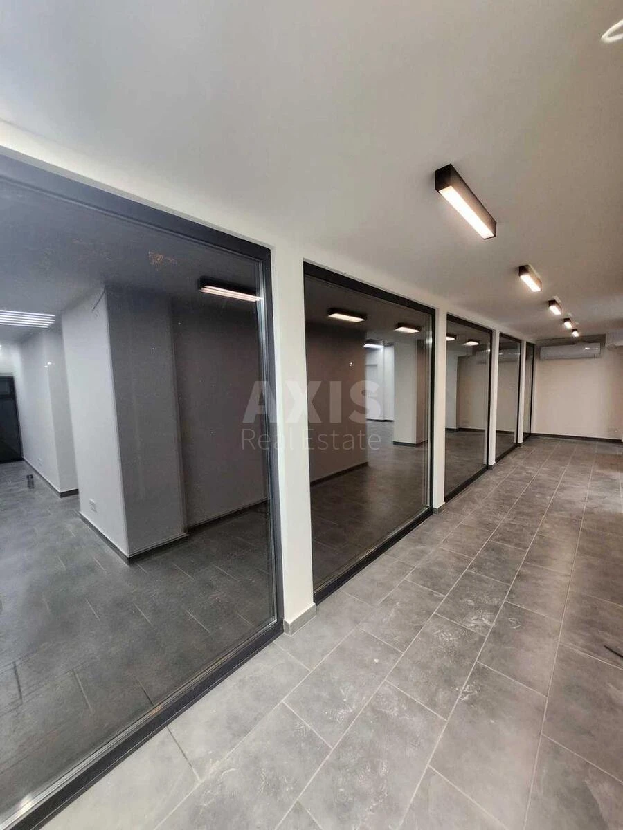 Trade object bul. Pryjmachenko Marii' 4, 70m26722620