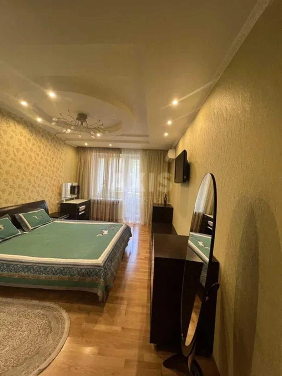 4k apartment vul. Volyns'ka 10657358