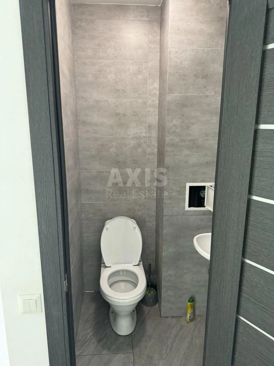 Trade object vul. Uinstona Cherchillya 25, 45m2613856