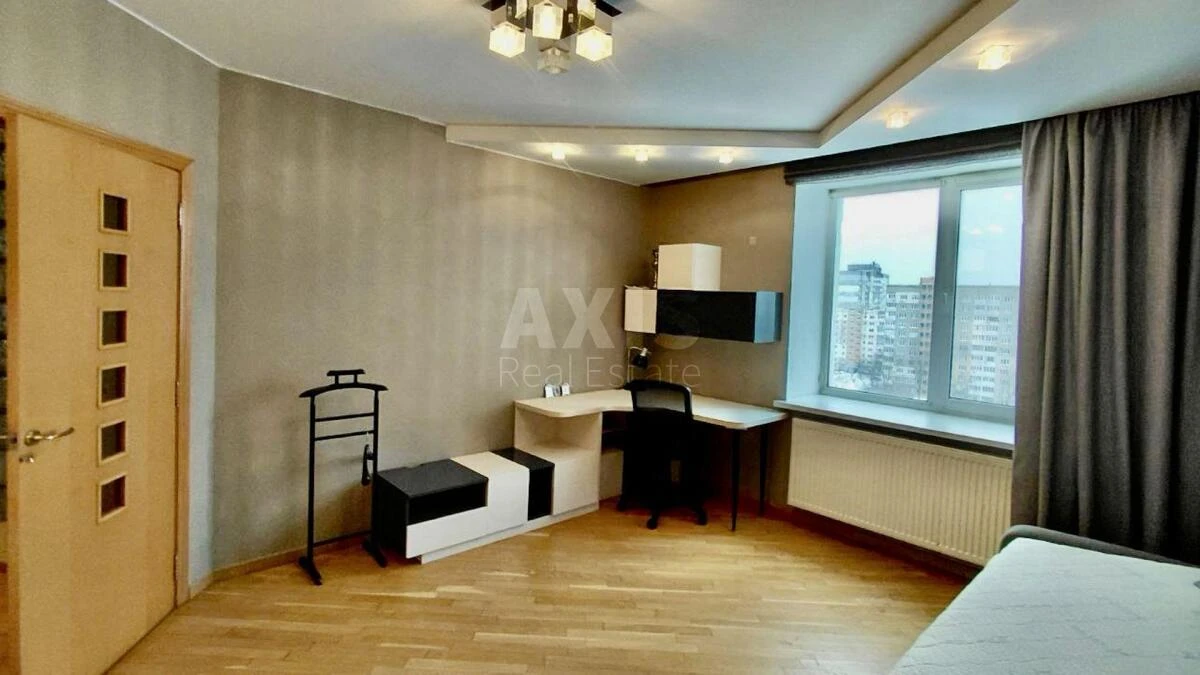 3k apartment vul. Bogatyrs'ka 18А667708