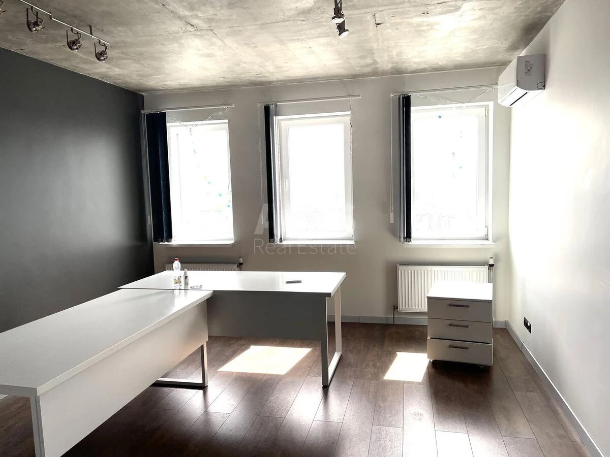 Office vul. Sribnokil's'ka 1, 150m2675813