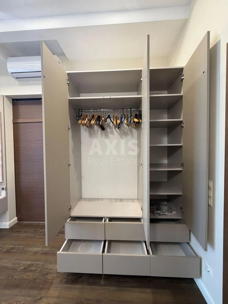 1k apartment pr-t Berestejskij 426759411