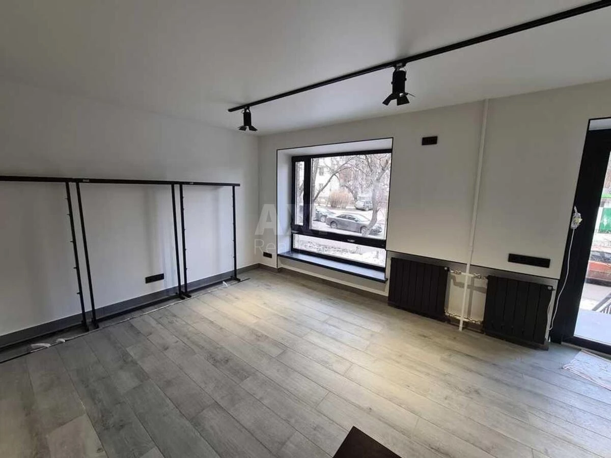 Trade object vul. Ioana Pavla II 22/21, 32m2672135