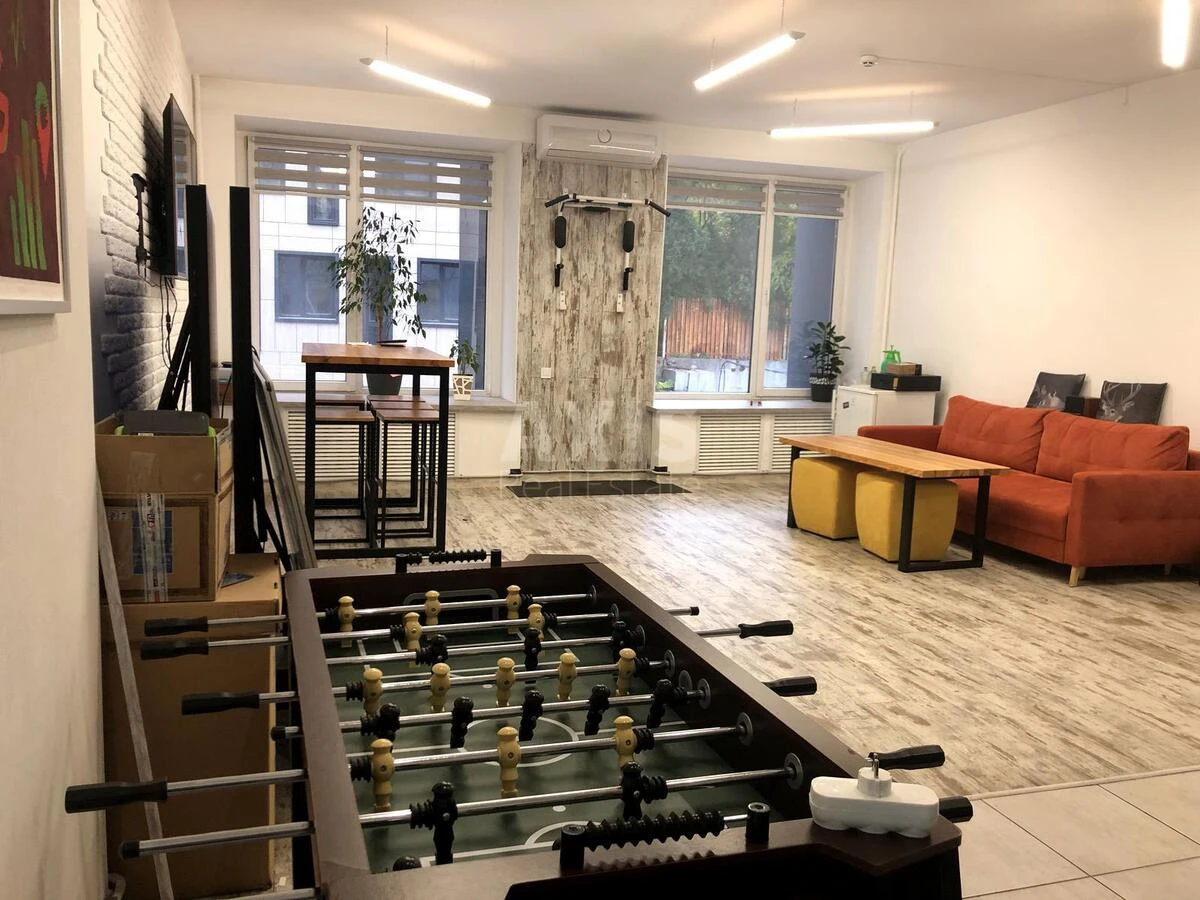 Office vul. Strutyns'kogo Sergija 8, 160m2611464