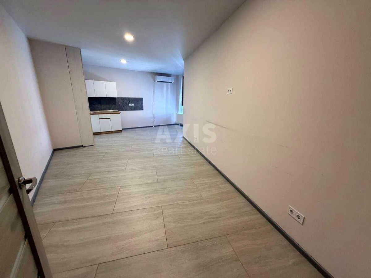 Office vul. Central'na 21А, 84m2712794