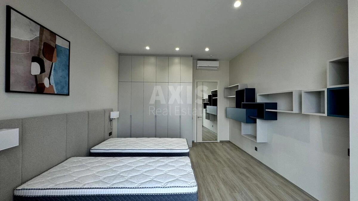 4к квартира ул. Антоновича 118/96846611