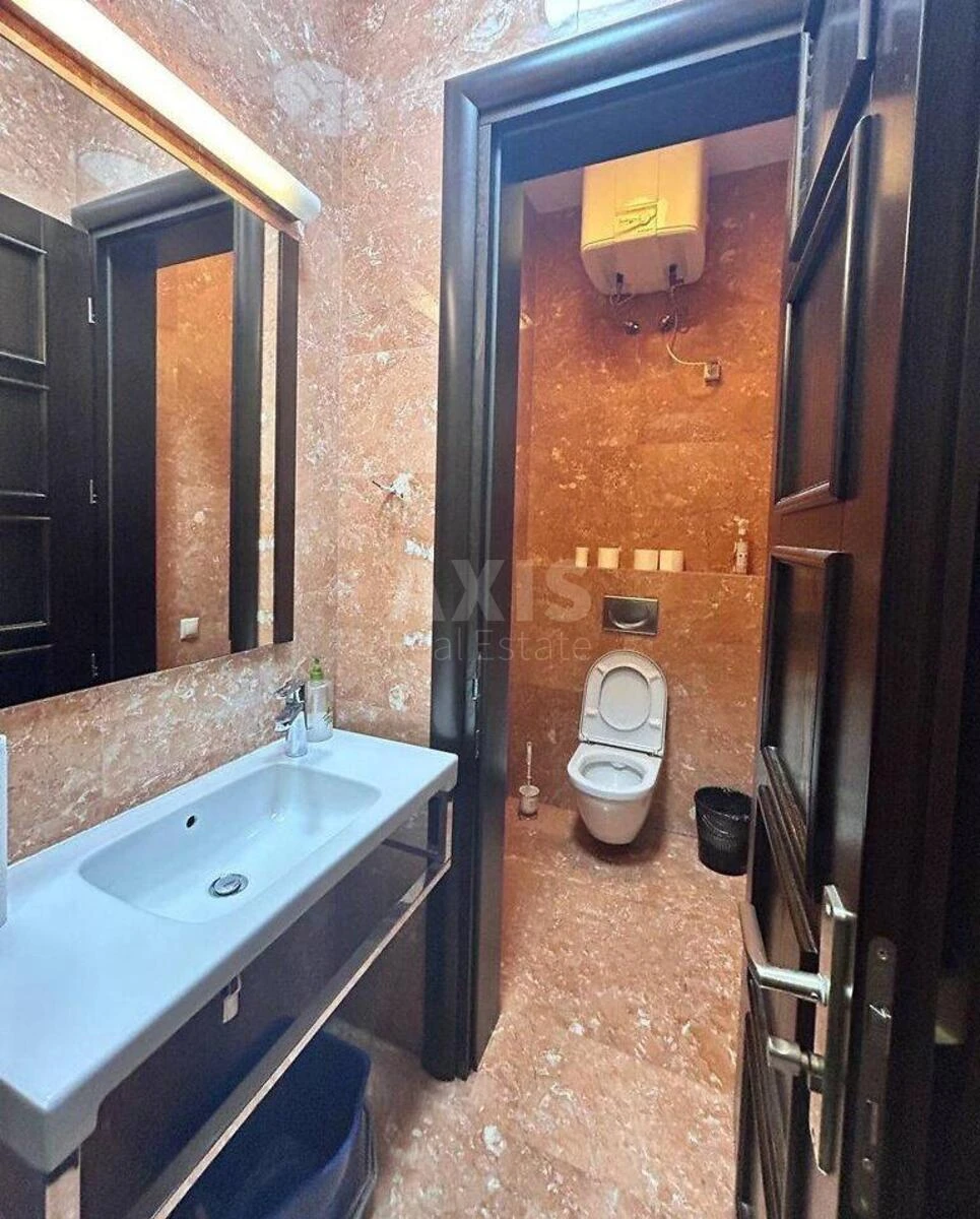 Office vul. Mokra 20А, 252m2690917