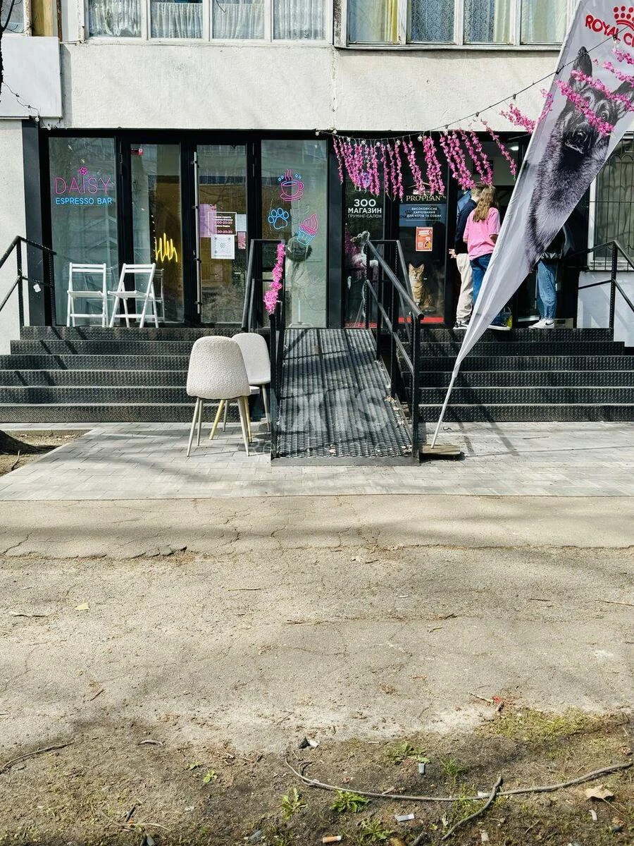 Объект торговли бул. Игоря Шамо 19, 55м2533701