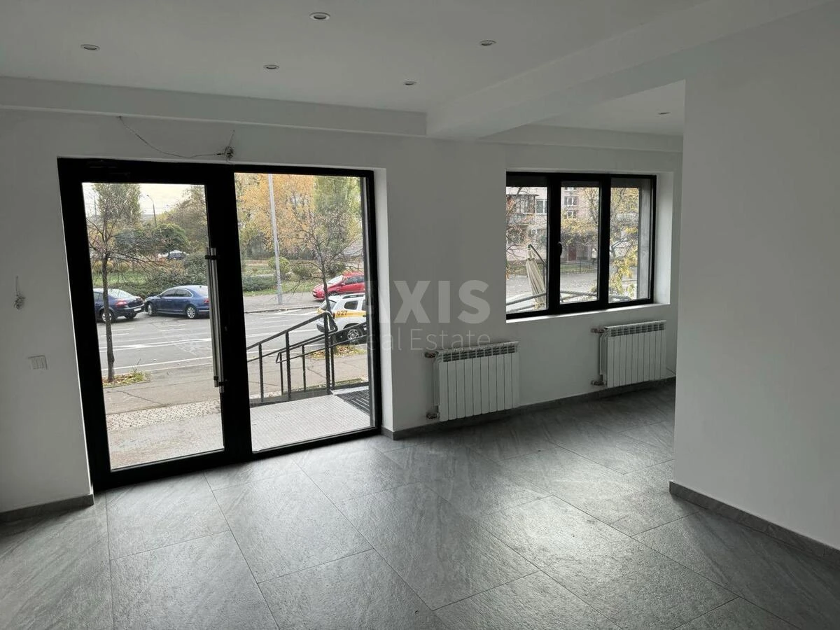 Trade object vul. Uinstona Cherchillya 25, 45m2613854