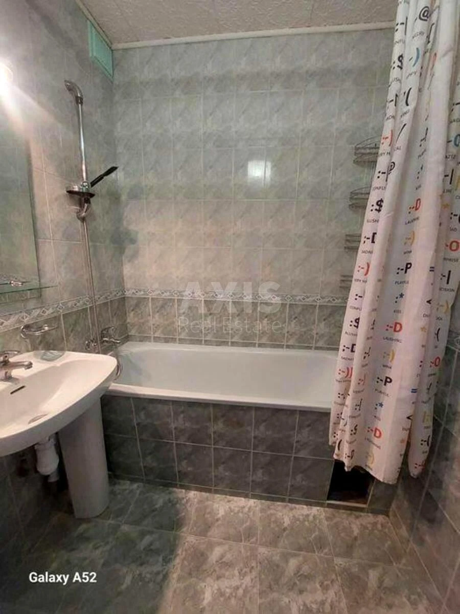 3к квартира пр-т Глушкова Академика 35644798