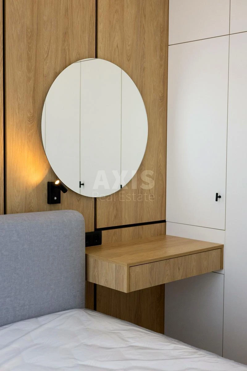 1k apartment vul. Saljutna 2Б694038