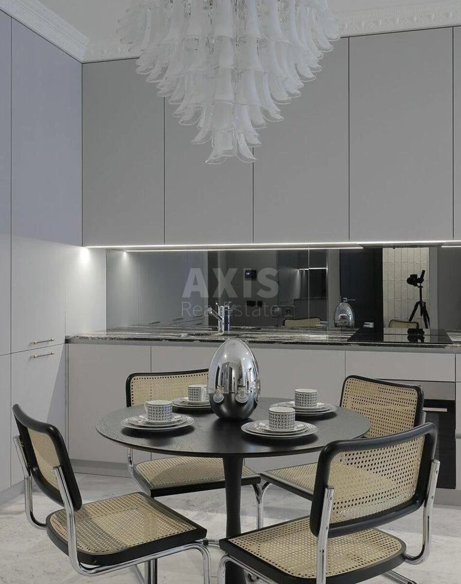 3k apartment vul. Zvirynec'ka 70А695291