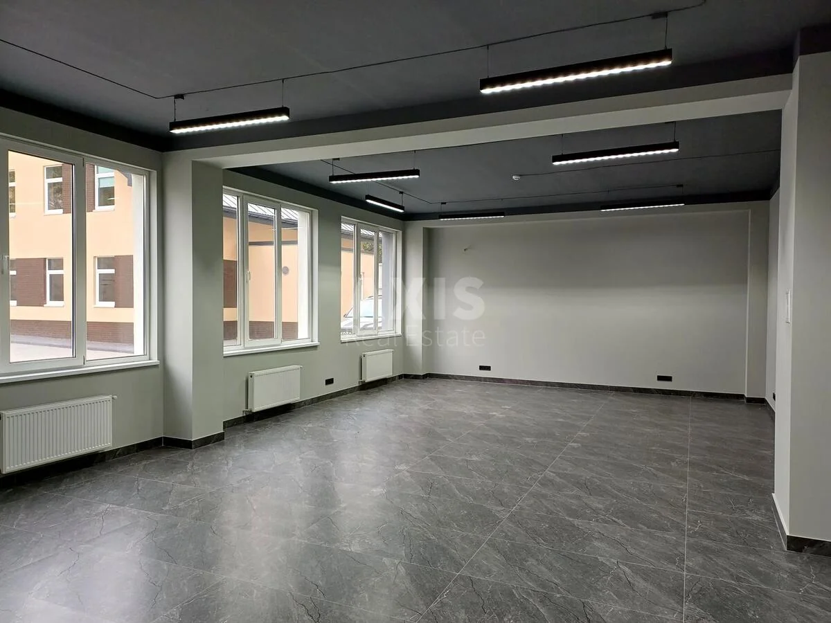 Trade object vul. Preobrazhens'ka 25, 75m2