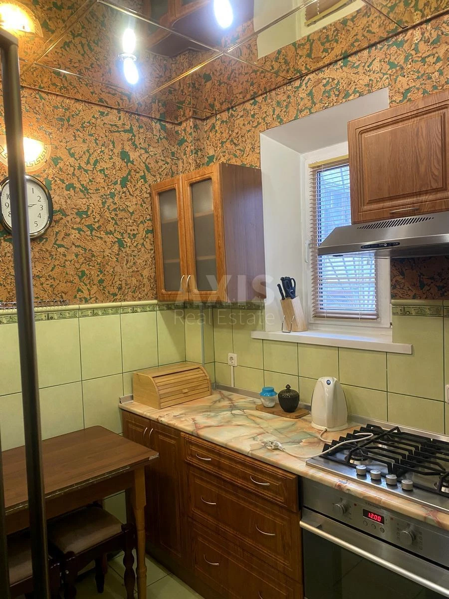 4k apartment vul. Chornovola V'jacheslava 26/266915