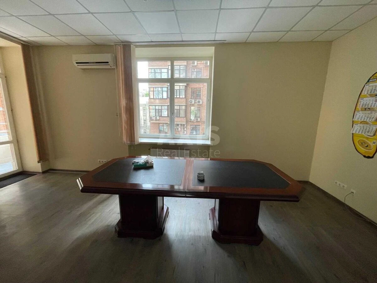 Office vul. Kruglouniversytets'ka 3/5, 420m263012