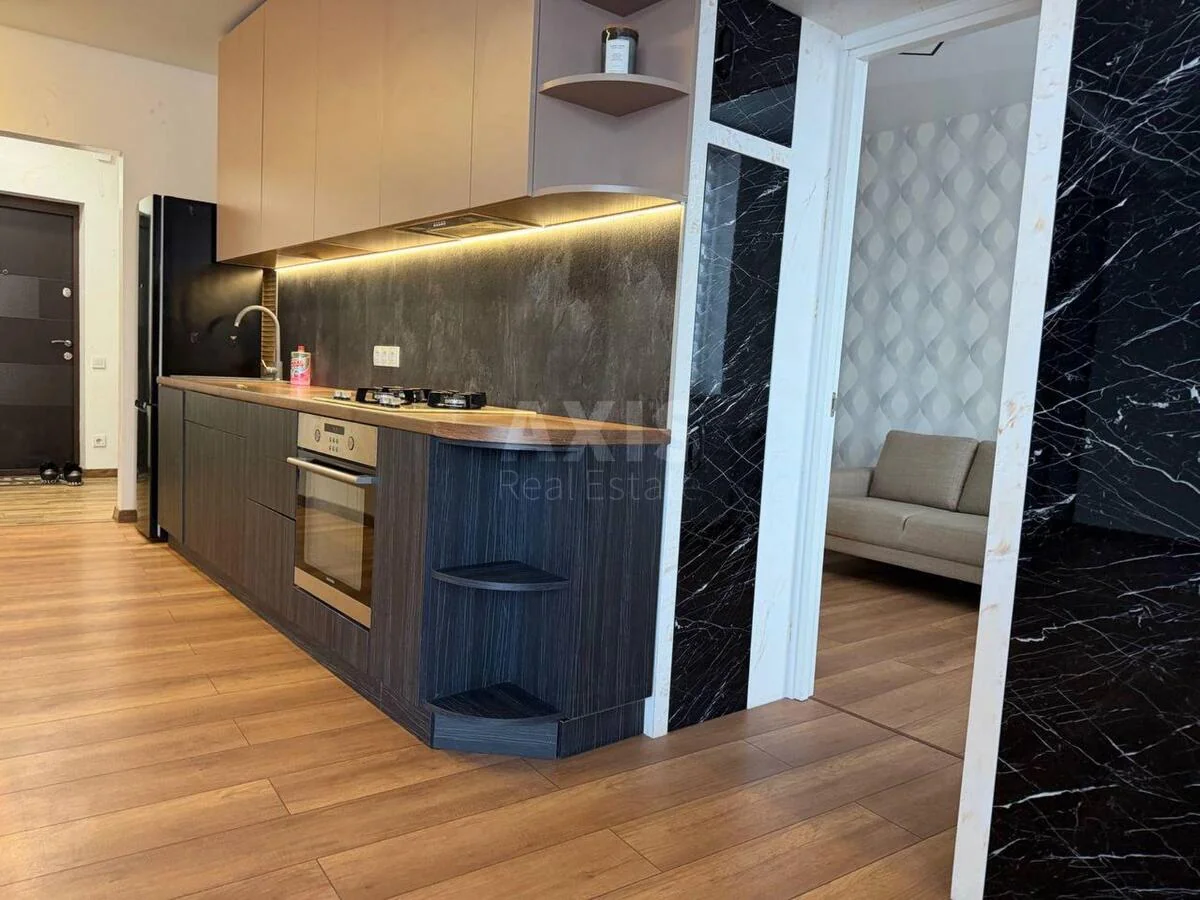 2k apartment vul. Glybochyc'ka 13/3