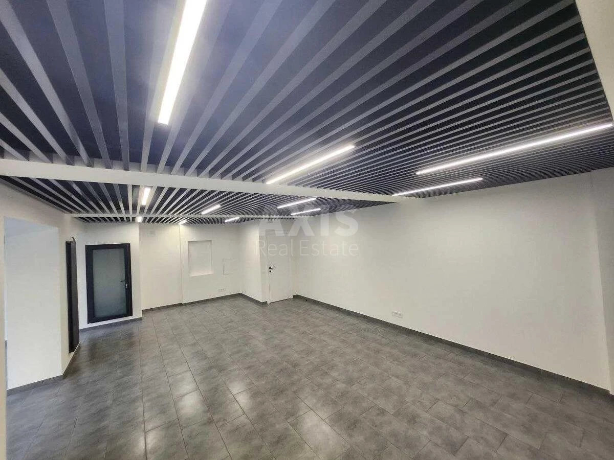 Объект торговли бул. Приймаченко Марии 4, 70м26722619