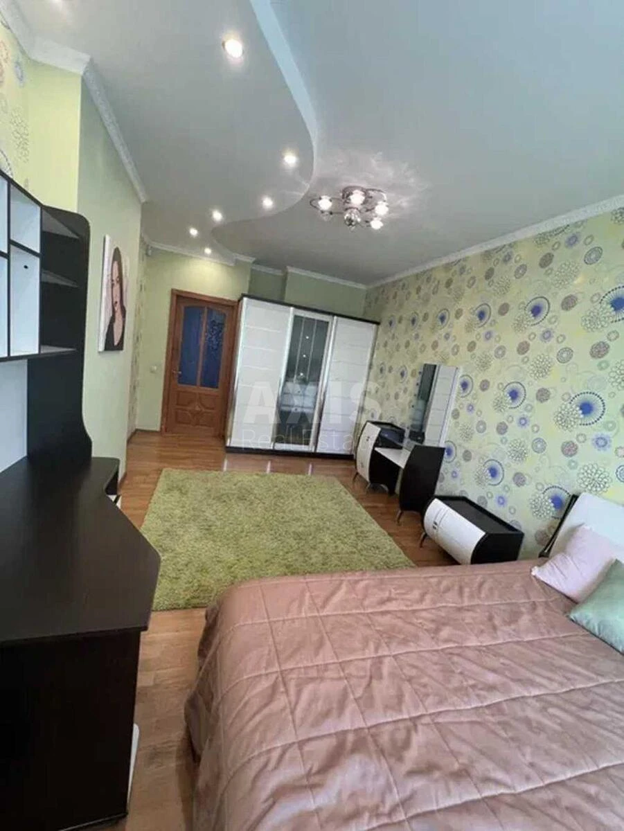 4k apartment vul. Volyns'ka 10657357