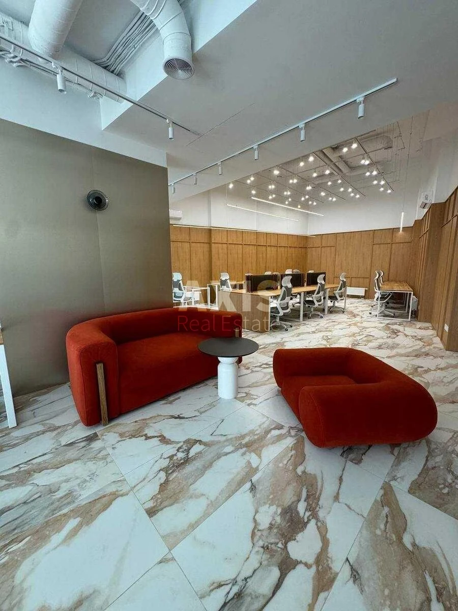 Офис ул. Бусловская 12, 300м2631300