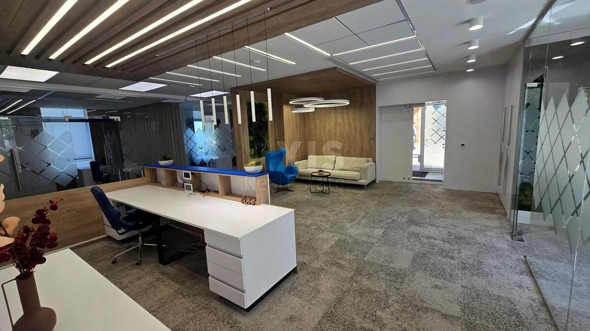 Office vul. Grushevs'kogo Myhajla 9Б, 555m2704780