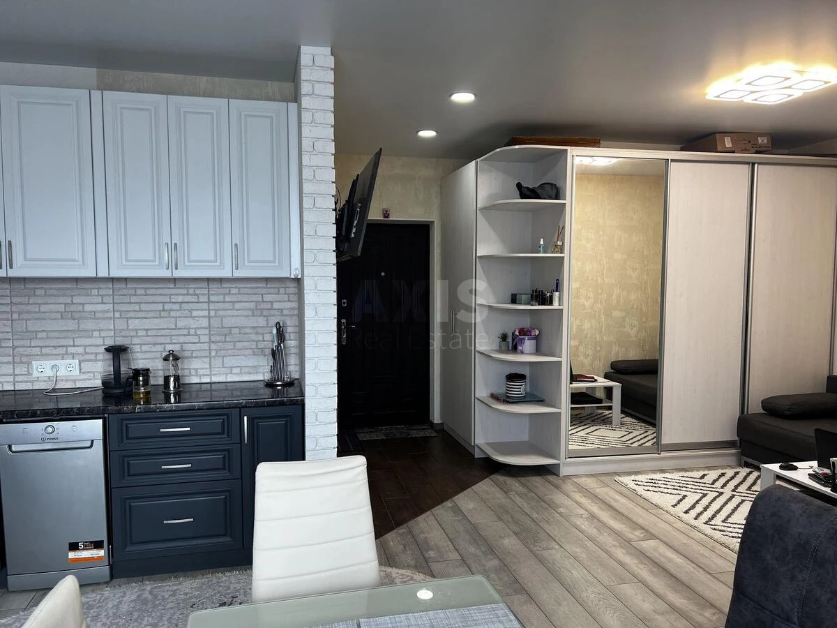 1k apartment vul. Radystiv 32684071