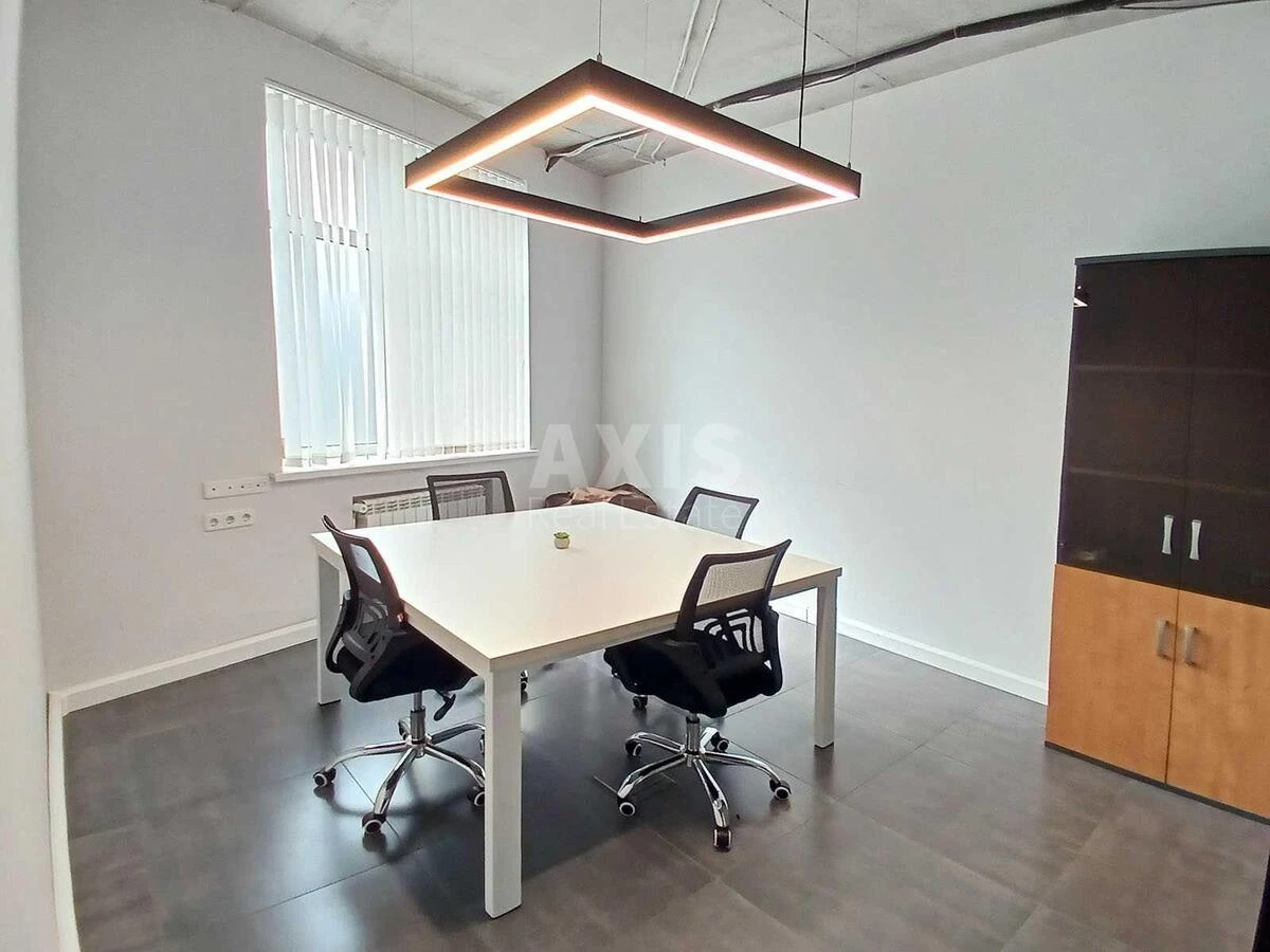 Office bul. Lesi Ukrai'nky 7Б, 155m2717024