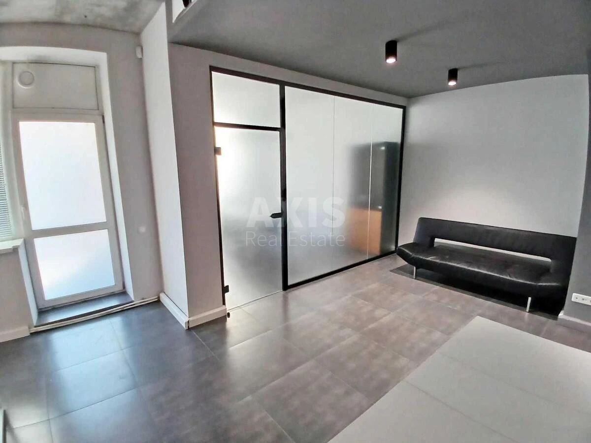 Office bul. Lesi Ukrai'nky 7Б, 155m2717025