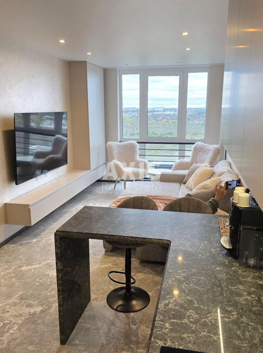 2к квартира пр-т Европейского Союза 83622220