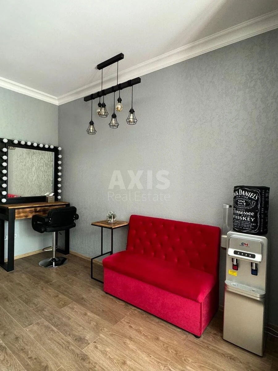 Trade object vul. Ushakova Mykoly 8, 52m2686738