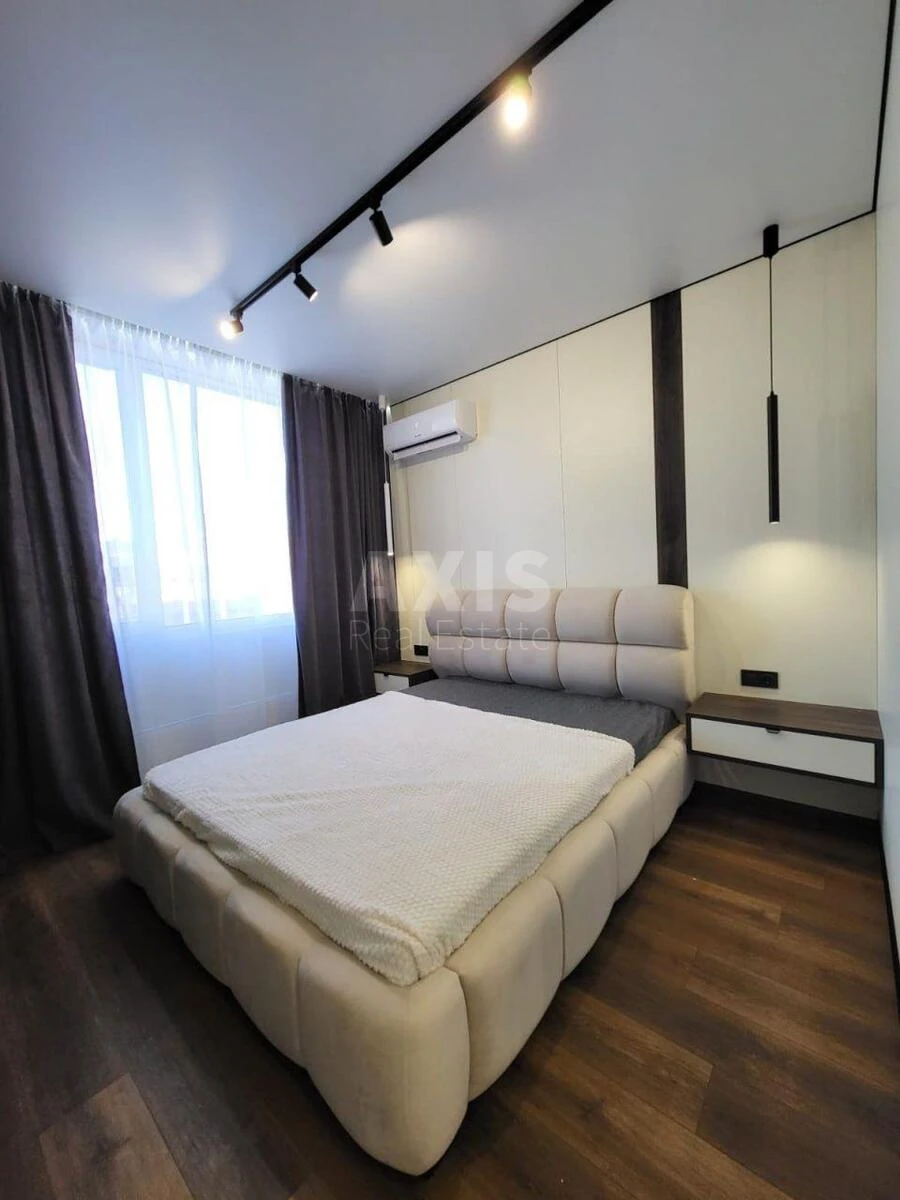 1k apartment vul. Rodyny Kristeriv 16655900