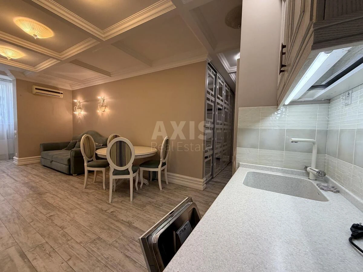 2к квартира ул. Семьи Кульженков 33703162