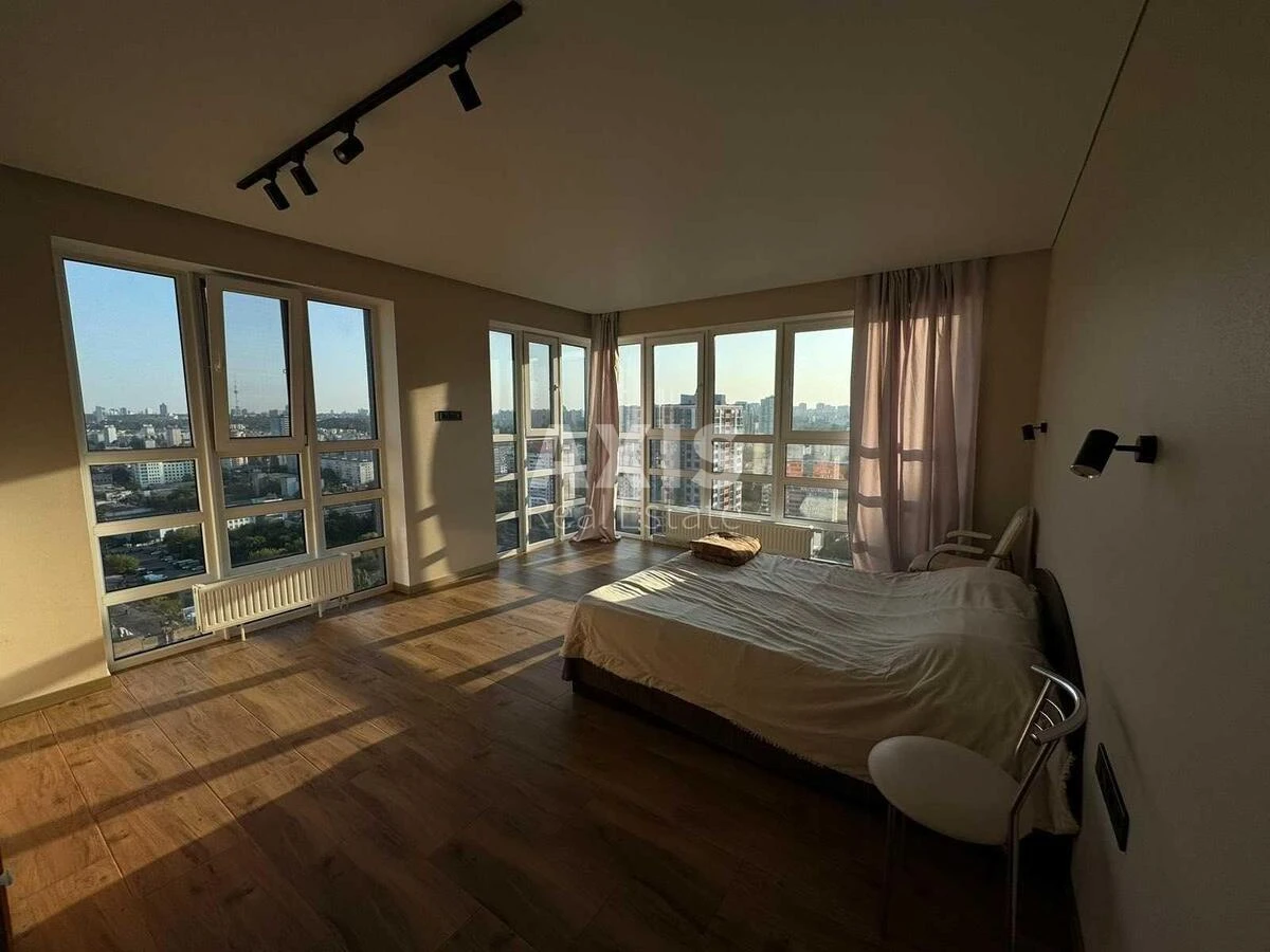 3k apartment vul. Berezhans'ka 15633906