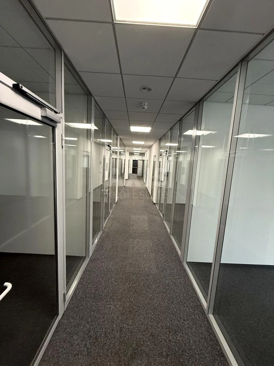 Office vul. Mykhayla Boychuka 44А, 280m2686784
