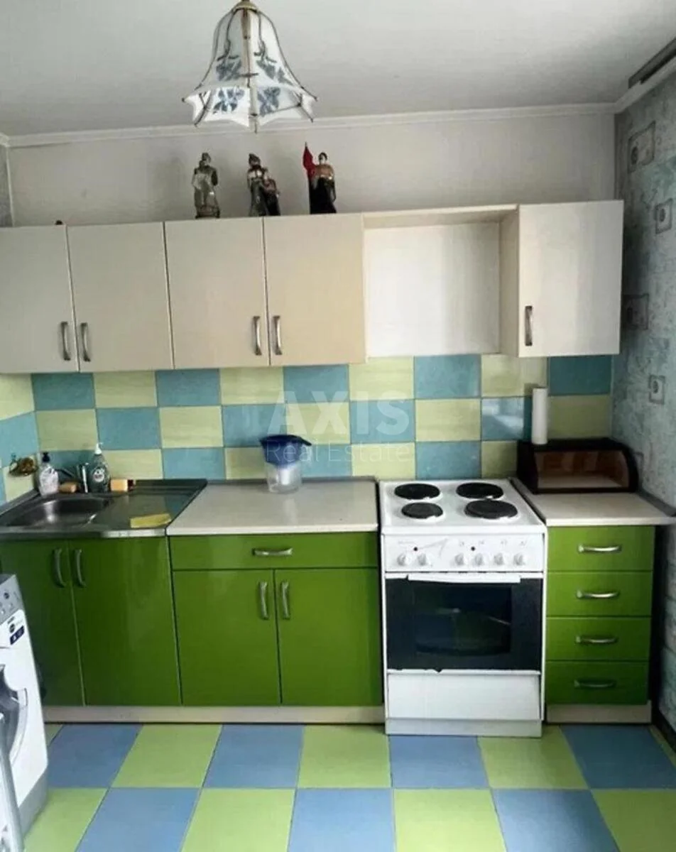 2k apartment vul. Patriarha Mstyslava Skrypnyka 9
