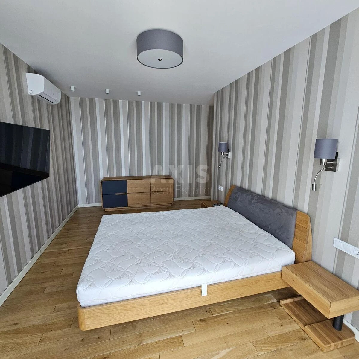 3k apartment vul. Zarichna 1А695129