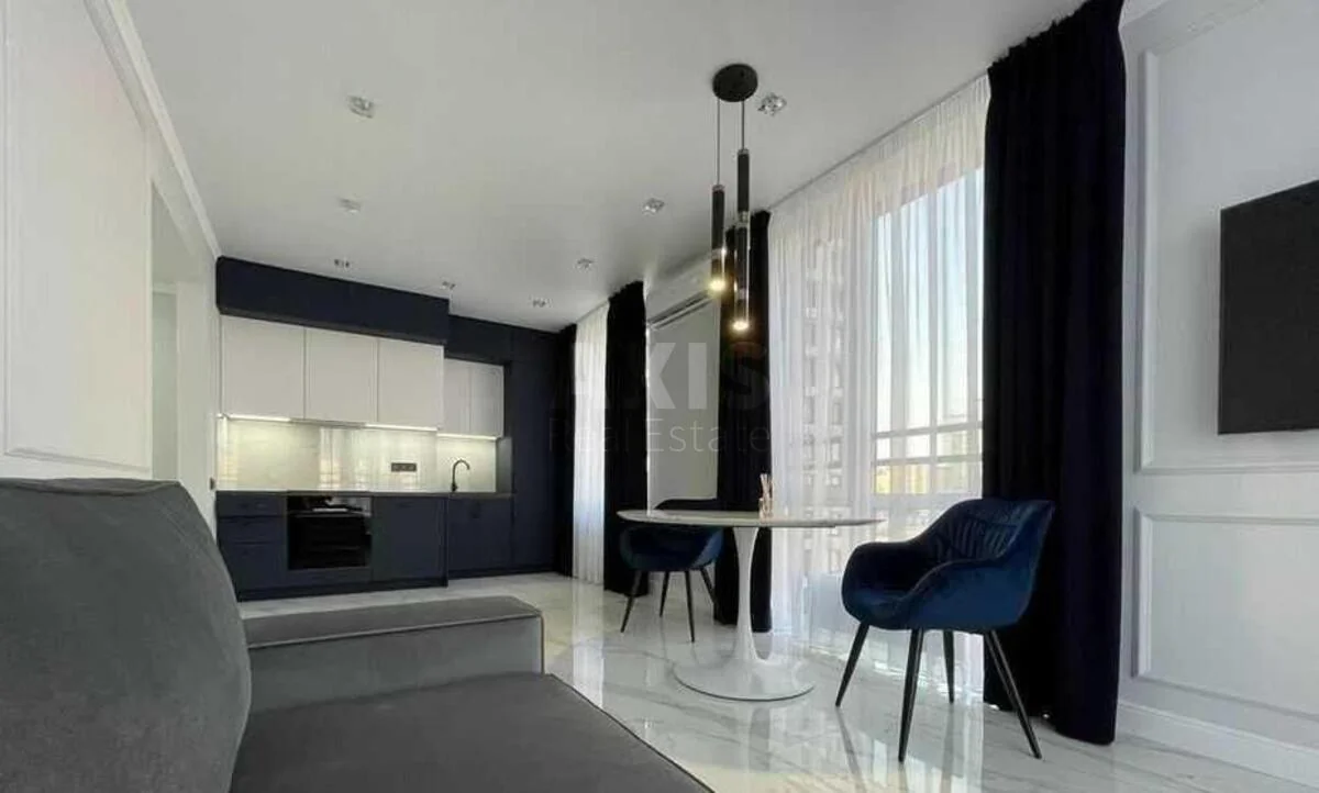 3k apartment nab. Dniprovs'ka 18