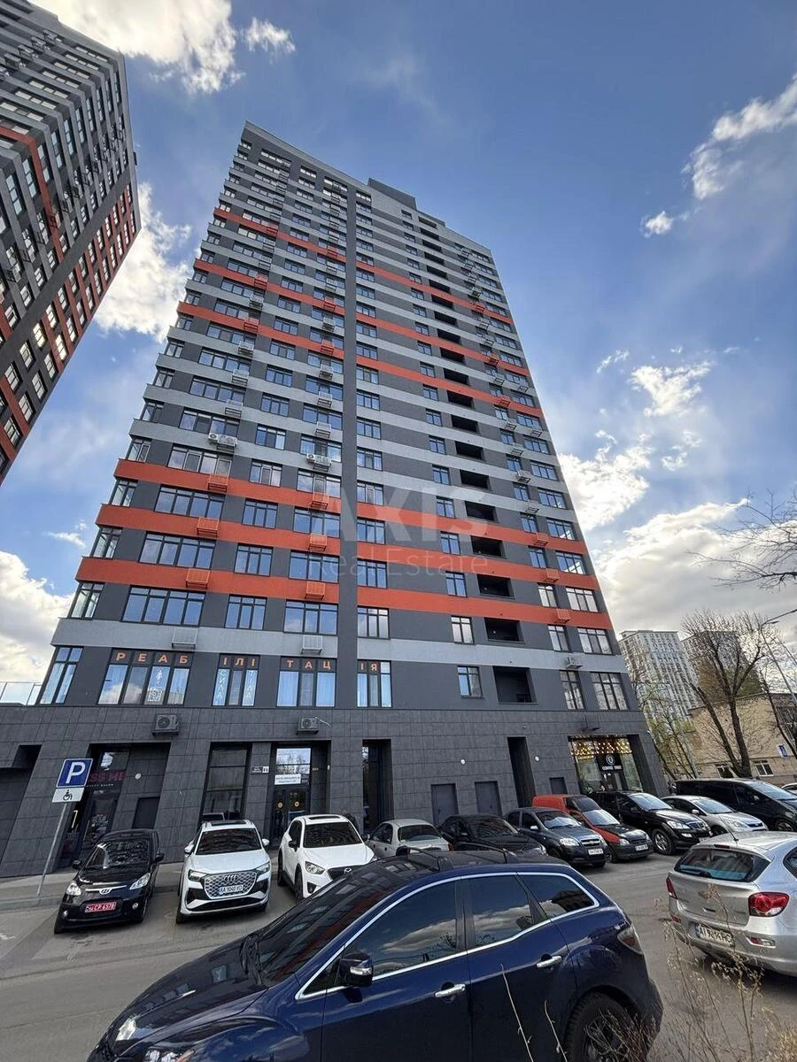 3к квартира ул. Братьев Чибинеевых 86798015