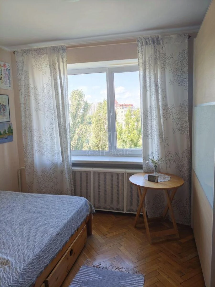 3k apartment vul. Malyshka Andrija 21Б713968