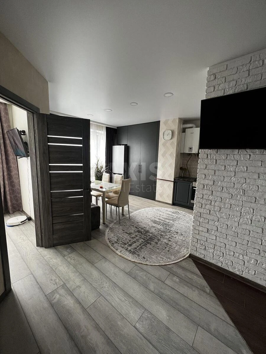 1k apartment vul. Radystiv 32684074