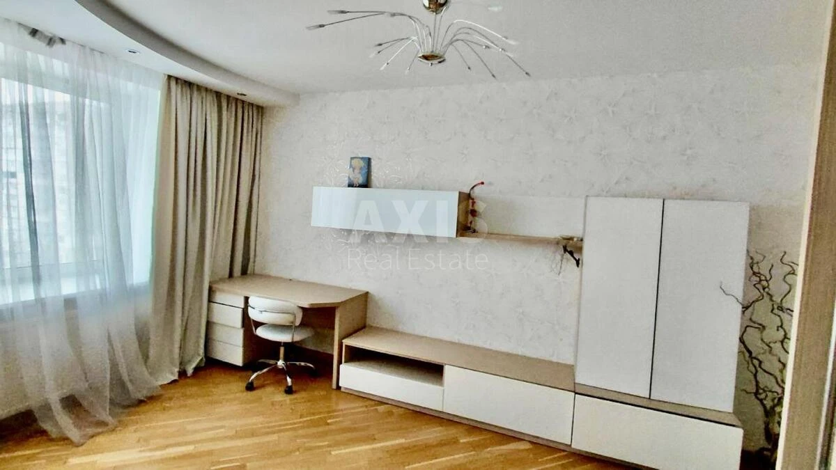 3к квартира ул. Богатырская 18А6677010