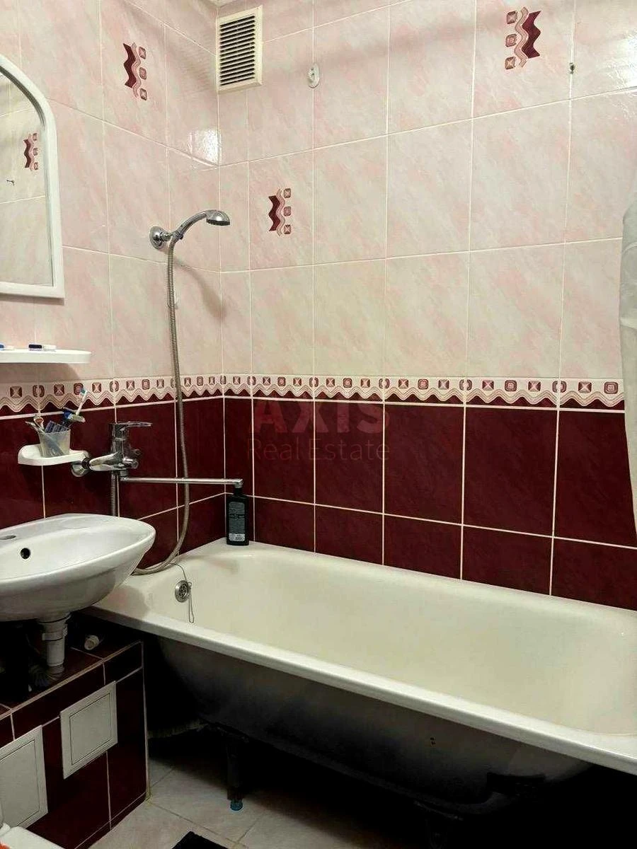 1к квартира пр-т Оболонский 7Б664023