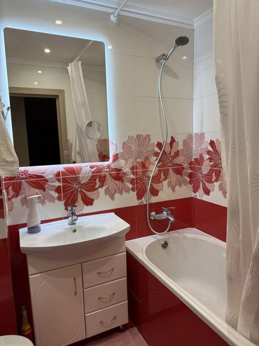 2k apartment vul. Buchmy Amvrosija 8682334