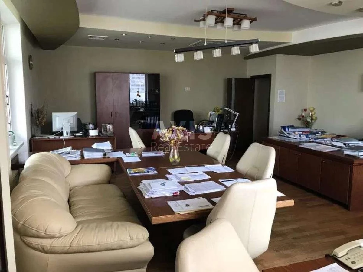 Office vul. Rudenko Larysy 6, 204m224075
