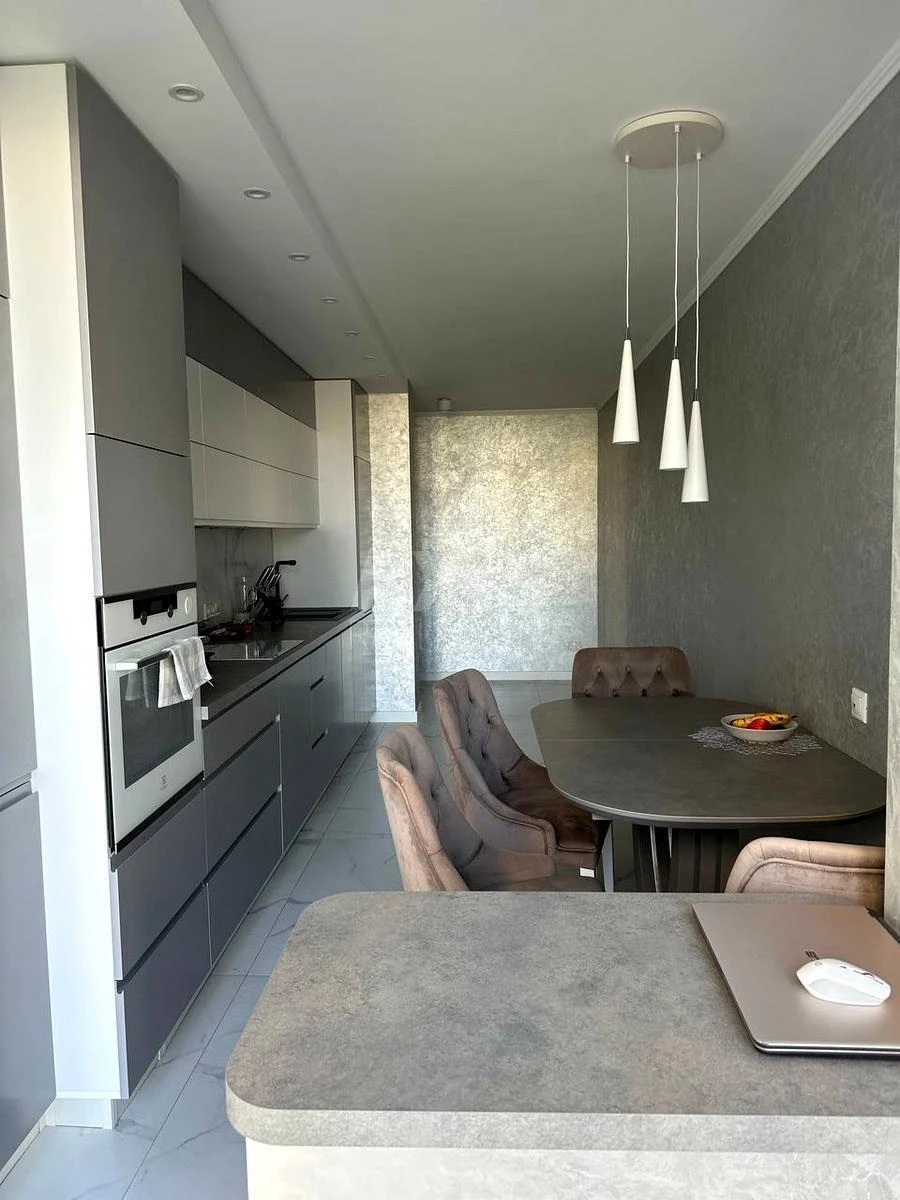 3k apartment bul. Darnyc'kyj 1066900