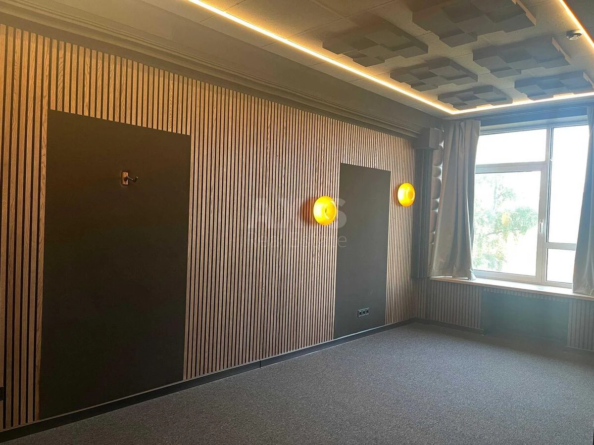 Office pr-t Sobornosti 19, 126m2715935