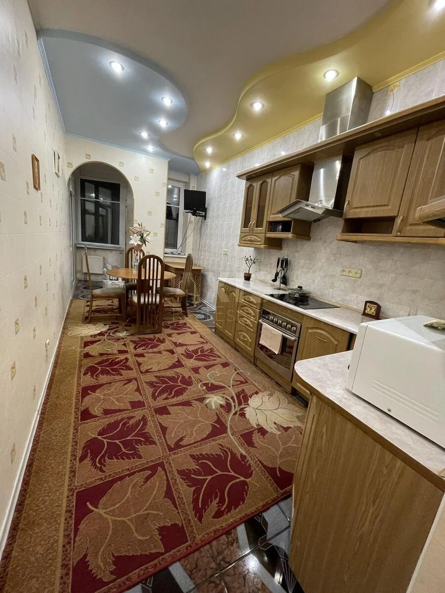 4к квартира ул. Хмельницкого Богдана 41